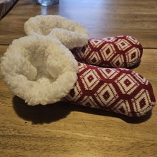 Like New Christmas Slipper Socks Red/White Fuzzy Non Skid