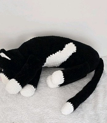 Handgehäkelt weich gestrickt schwarz-weiß große 50 cm Katze 