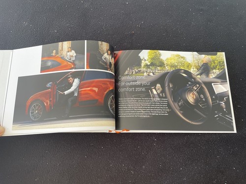 Porsche Macan S & GTS 2022 2023 nuevo con detalle de folleto del paquete catálogo de ventas de Estados Unidos - Imagen 6 de 8