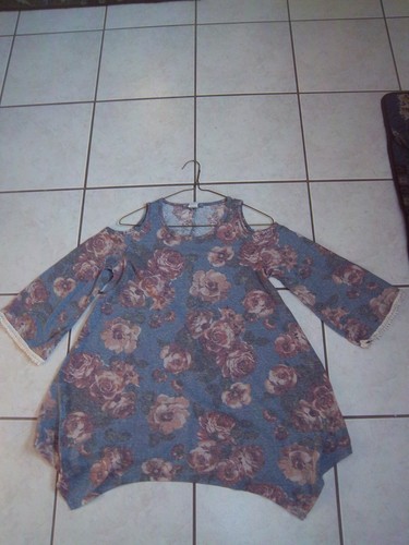 New - Women's Girls Medium - Amelia & Joe Cold Shoulder Blouse 3/4 Length Sleeve - Picture 10 of 12