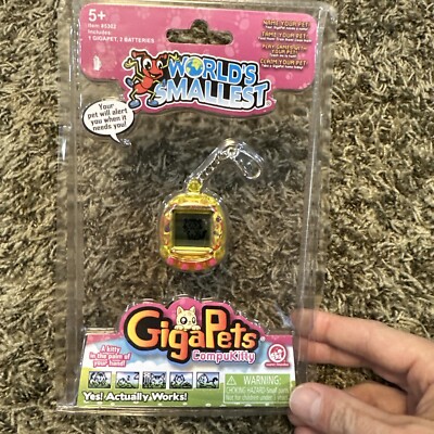 Brand New World's Smallest GigaPets Virtual Pet CompuKitty Giga