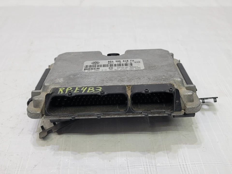 Módulo de controle de motor Volkswagen Golf 2000-2001 ECM OEM 06A-906-018-FA - Imagem 2 de 4