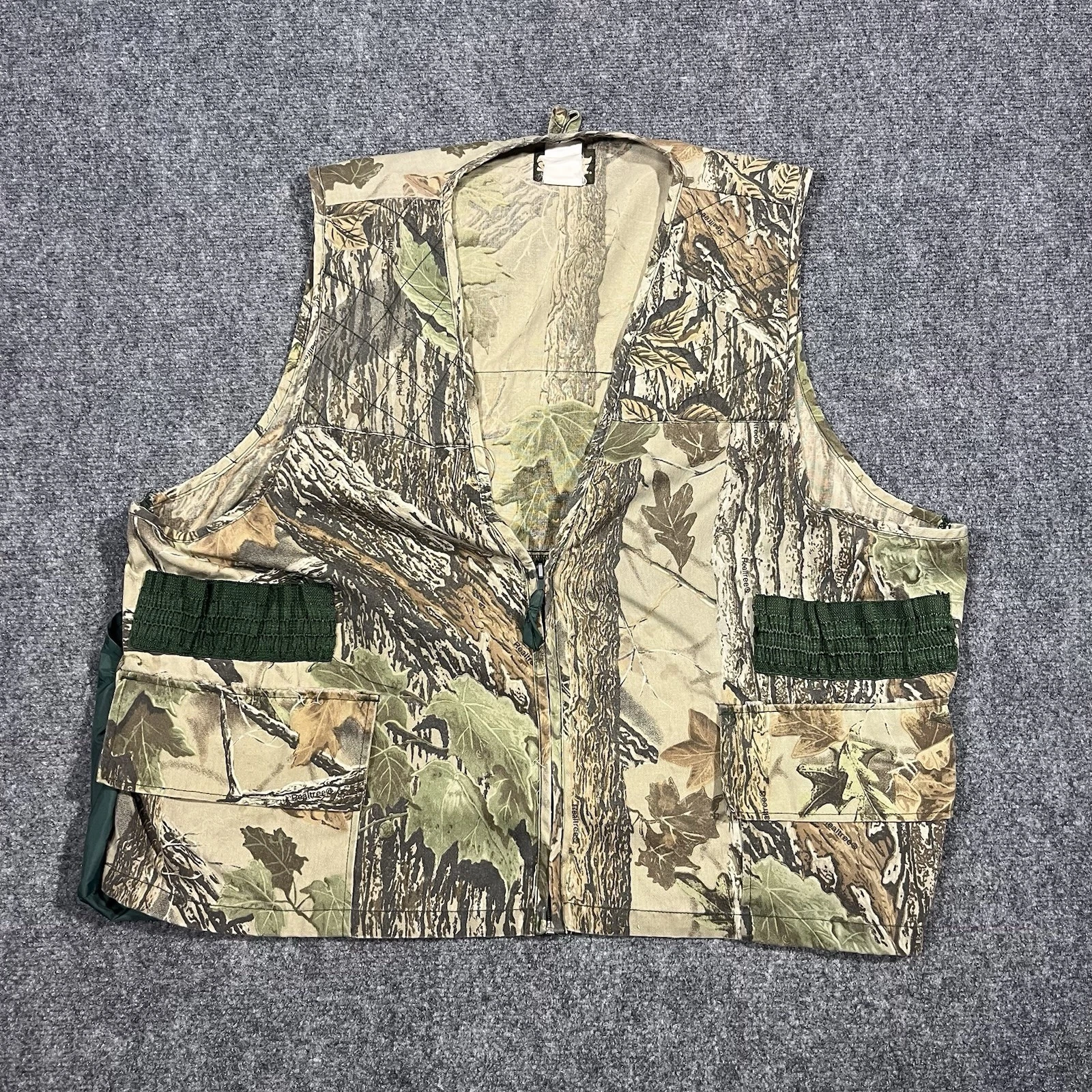 VTG Saftbak Hunting Vest Mens XXL Back Game Pouch Realtree Camo