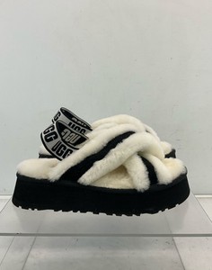 みく様激レア✨超超美品✨25✨UGG✨DISCO CROSS SLIDE
