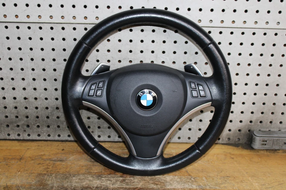 06-11 BMW E90 E92 328I 330I 335I SPORT STEERING WHEEL W/ PADDLE SHIFTERS - Image 3 of 4