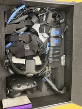 HTC Vive VR Headset Kit Built-In Headphones C...