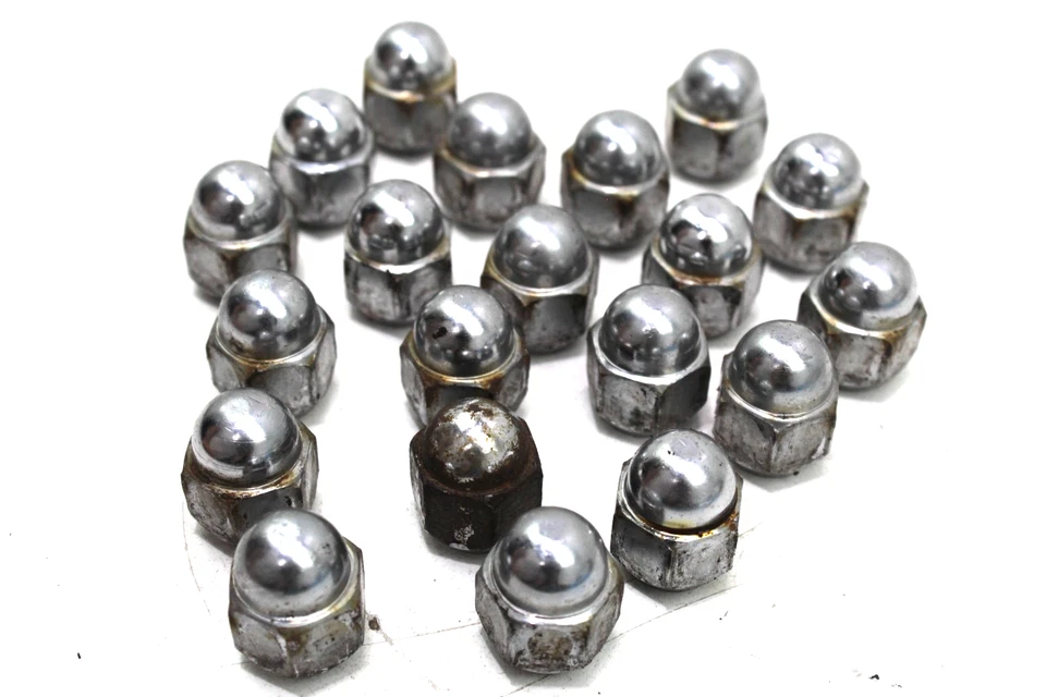 Комплект гаек ступицы колеса Subaru Forester 2009 - 2013 годов выпуска 20 от оригинального производителя - Изображение 2 из 4