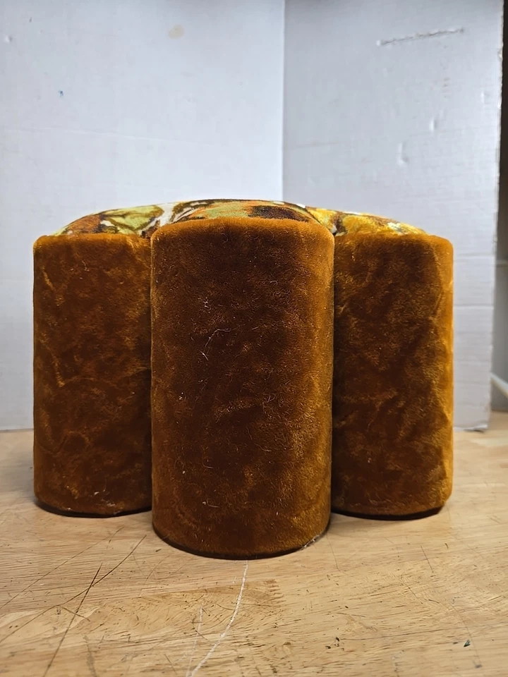 Taburete Flower Power 1969 reposapiés retro boho Foto 4 de 4