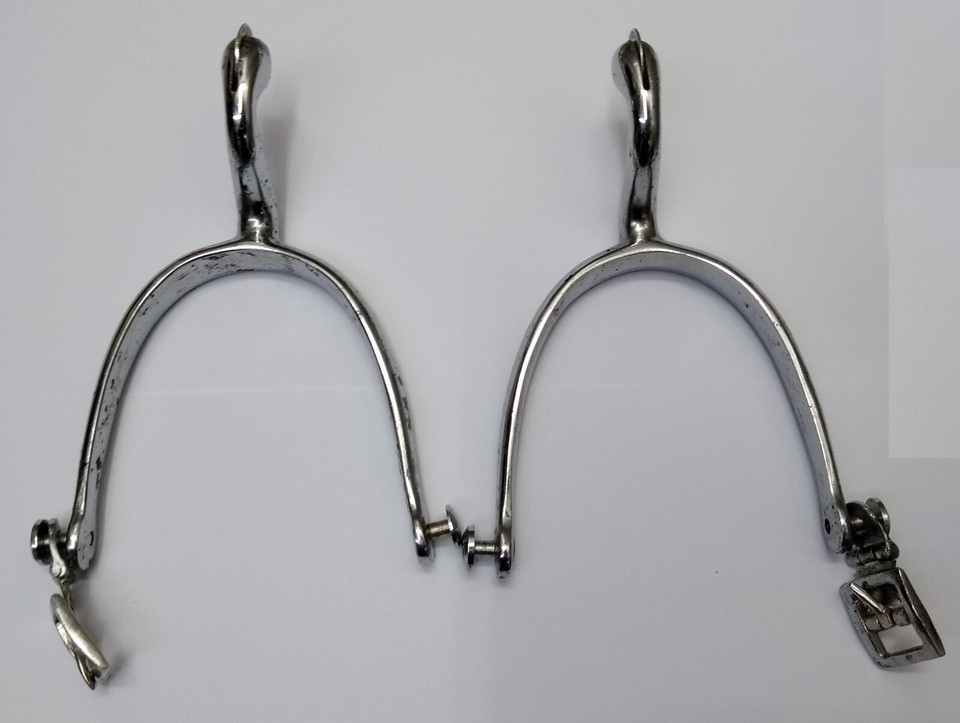 Deux Paires D’étrier En Bois De Gaucho Argentin Ou Chilien