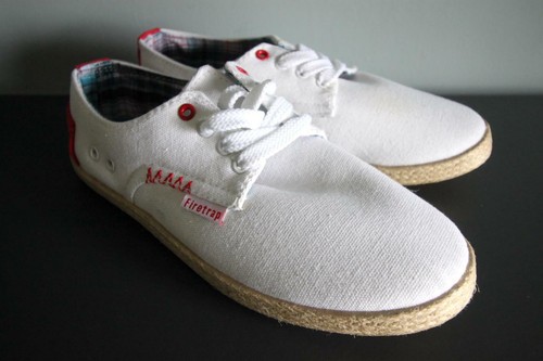 canvas pumps size 5