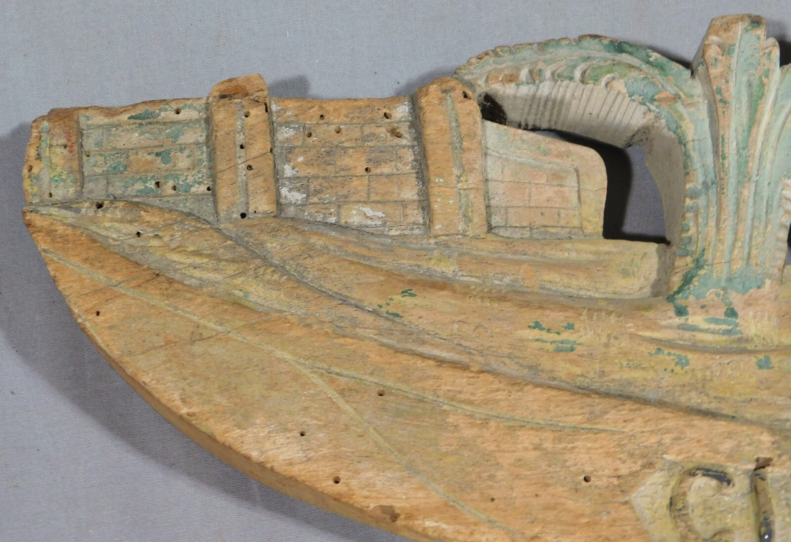 Antique Wood Carving 18th century Italian Renaissance Cyrus Kills Griffin paint