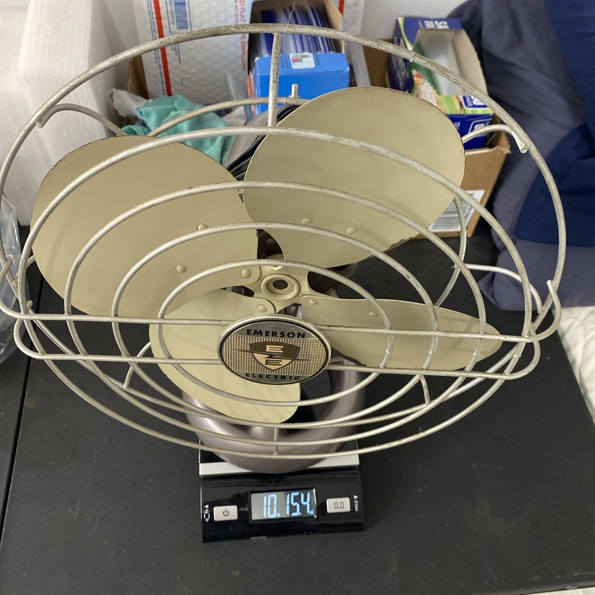 Vintage Emerson Open Base 2-Speed Oscillating Fan 13” 94646 Vintage Emerson Open Base 2-Speed Oscillating Fan 13” 94646