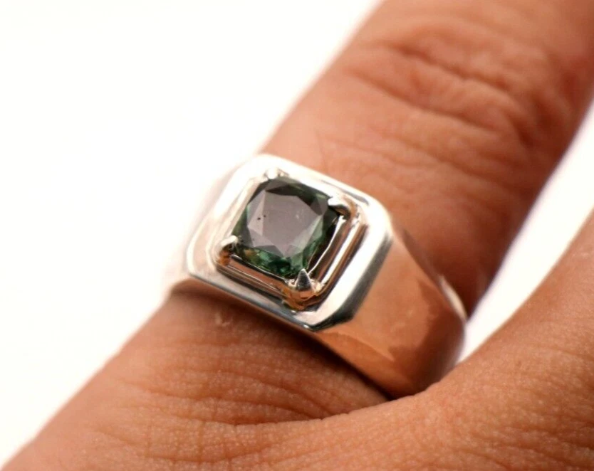 Anillo de zafiro verde natural para hombre joyería de plata de ley 925 corte cojín tono Foto 3 de 4