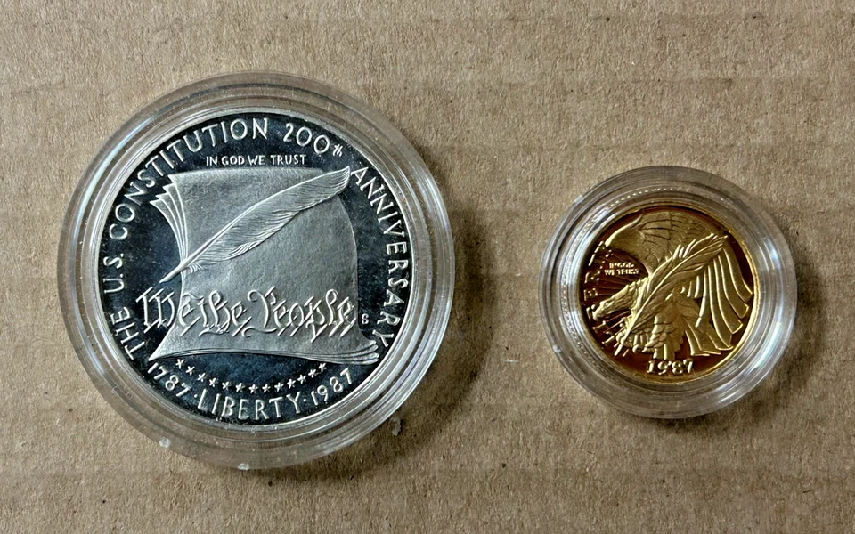 1987 U.S. Constituion 2 Coin Proof Set 5$ Gold & 1$ Silver w/OGP & COA - Image 3 of 4
