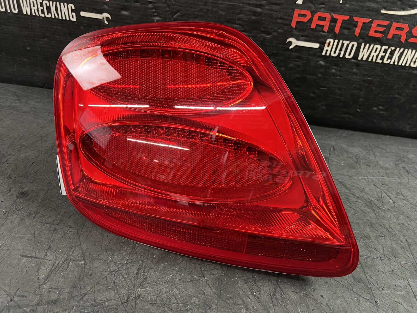03-09 BENTLEY CONTINENTAL DRIVER LH QUARTER PANEL MOUNTED TAIL LIGHT STOP LAMP