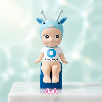 Sonny Angel 11th Anniversary Sitting Giraffe Figure 2015 Letter O