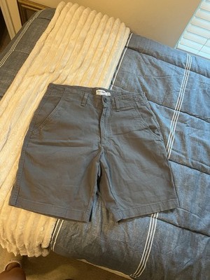 True Craft Men's Gray Solid Shorts