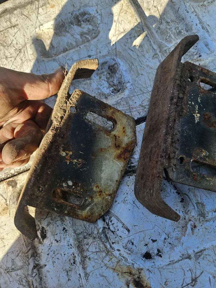 Cub Cadet Qa36 Qa42 Snowblower Skid Shoes 1650 1450 1200 1250 1450 1650 1100 100 - Image 2 of 3