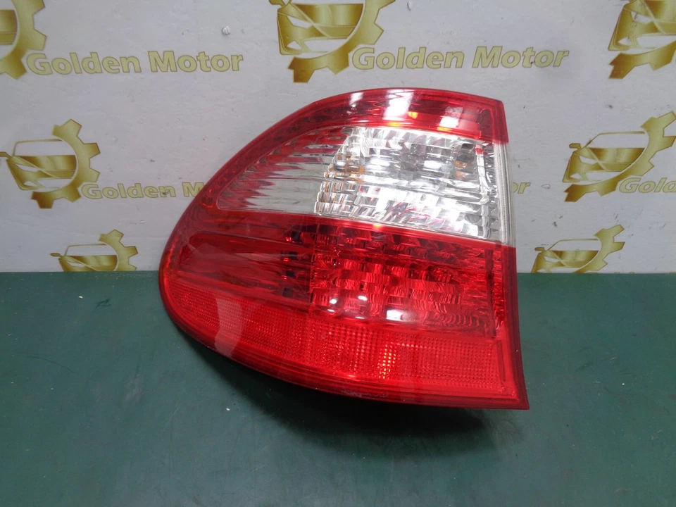 Mercedes W211 E-Klass Kombi Rückleuchte Rücklicht LED Links A2118201564