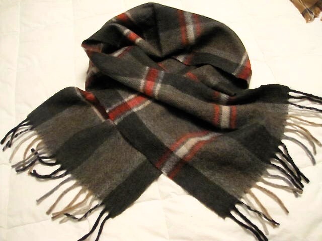 NEW CAMEL HAIR WOOL SCARF made GERMANY GRAY BLACK RED PLAID