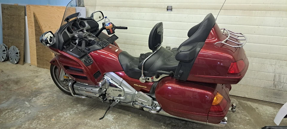 Honda: Gold Wing - Image 4 of 4