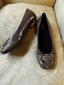 taupe patent leather pumps