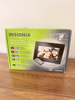Digital Picture Frame Insignia 7''  16:9 Wide Format 1GB InternalMemory