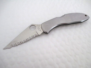 Vintage Spyderco Aus-6 Steel Folding Knife Seki Japan w/Beltclip Midlock Z0093