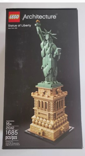LEGO ARCHITECTURE: Statue of Liberty (21042) - Picture 3 of 3