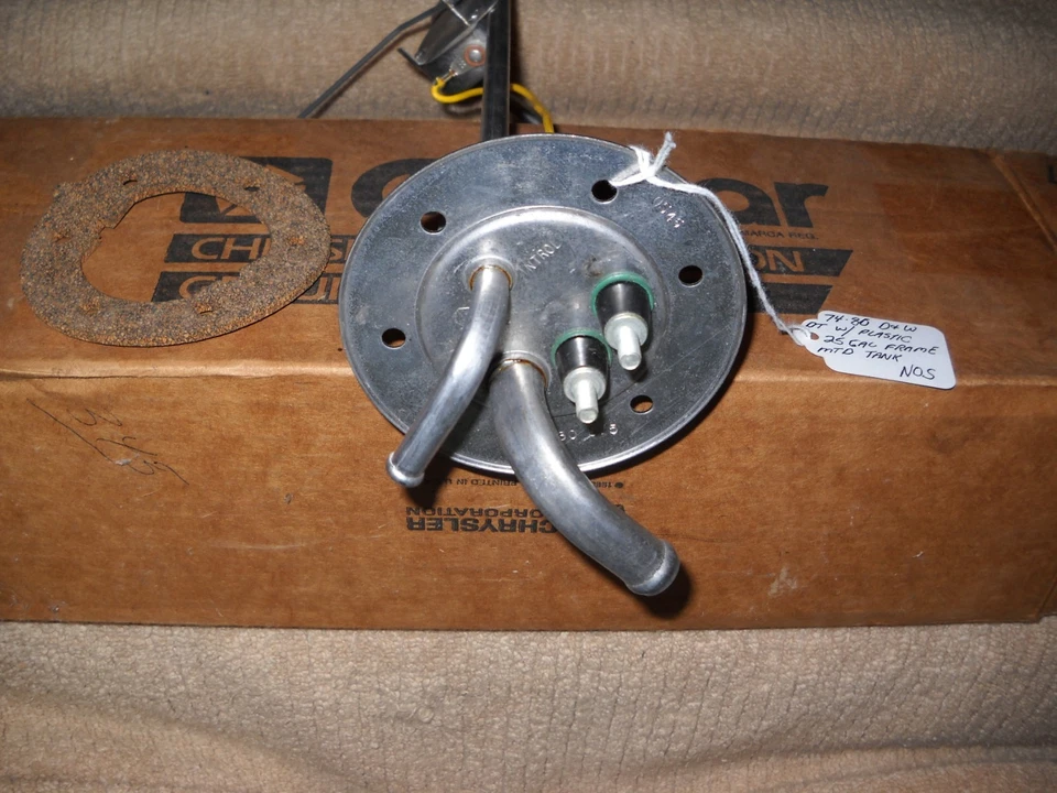 Новый из старых запасов Mopar 1974-1980 D & W 100-300 Dodge грузовик топливный блок с баком 25 галлонов - Изображение 3 из 3