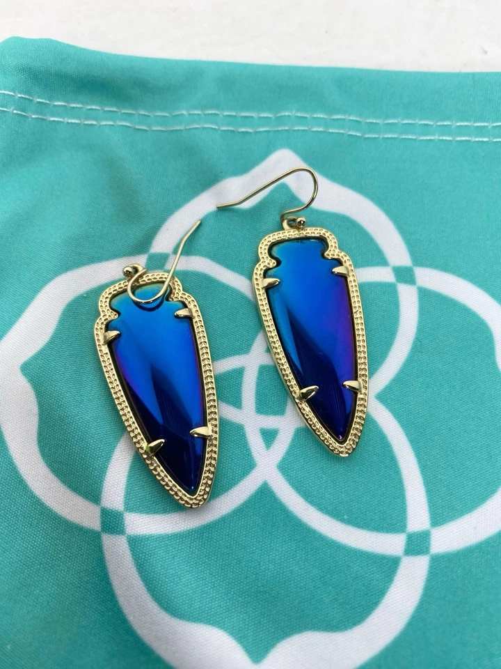 Kendra Scott Skylar Earrings Gold Arrowhead Blue Iridescent Reversible Black - Image 4 of 4