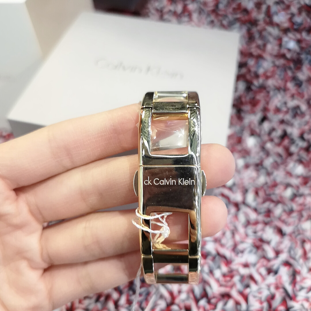 Calvin Klein CK Ladies Yellowgold Dress Bangle watch 20cm Calvin Klein CK Ladies Yellowgold Dress Bangle watch 20cm