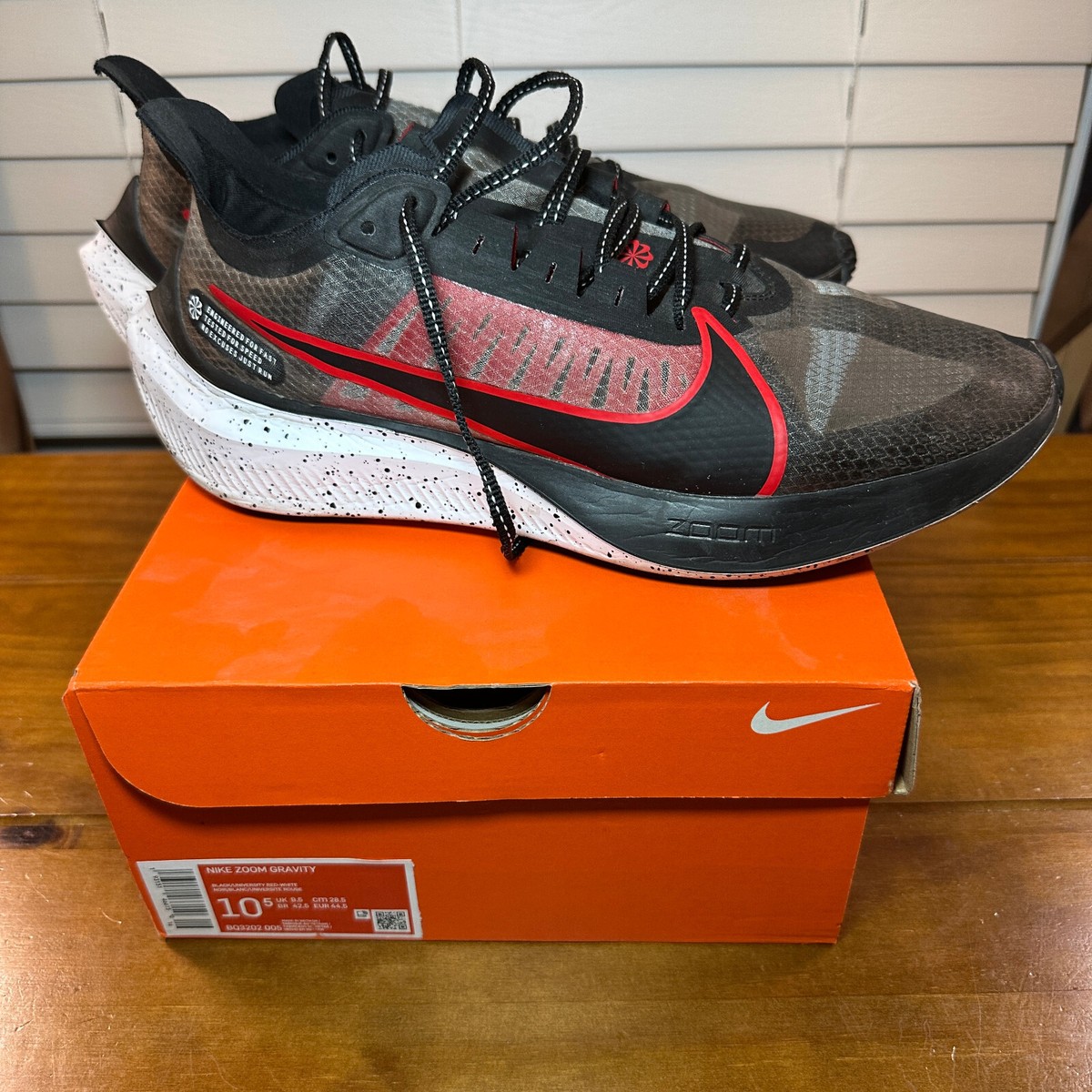 nike zoom gravity size 5