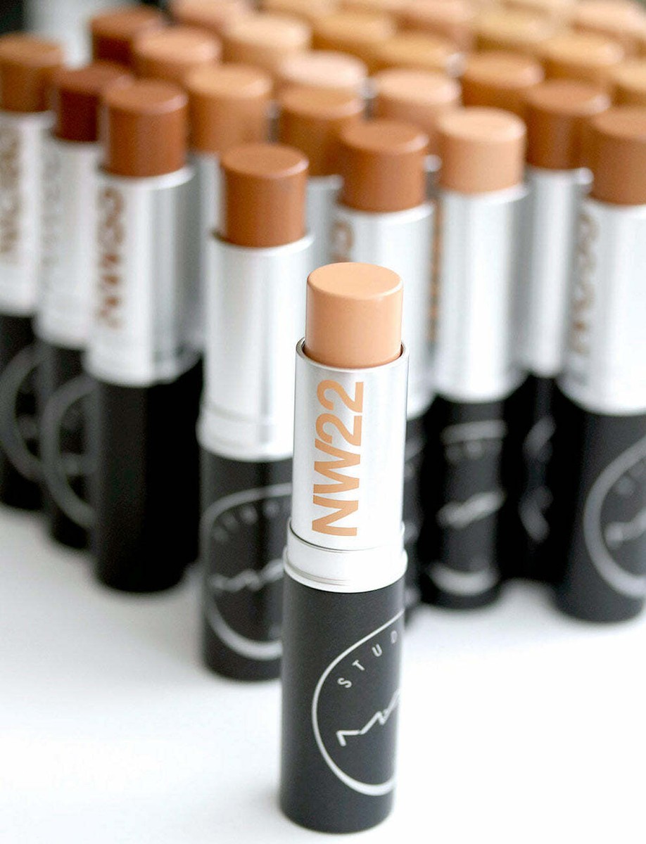 MAC Studio Fix Soft Matte Foundation Stick (Select Color) 9 g/.31