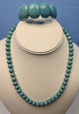 Lovely Curated Turquoise Colored Glass Beaded 18 Inch Necklace Bracelet Set