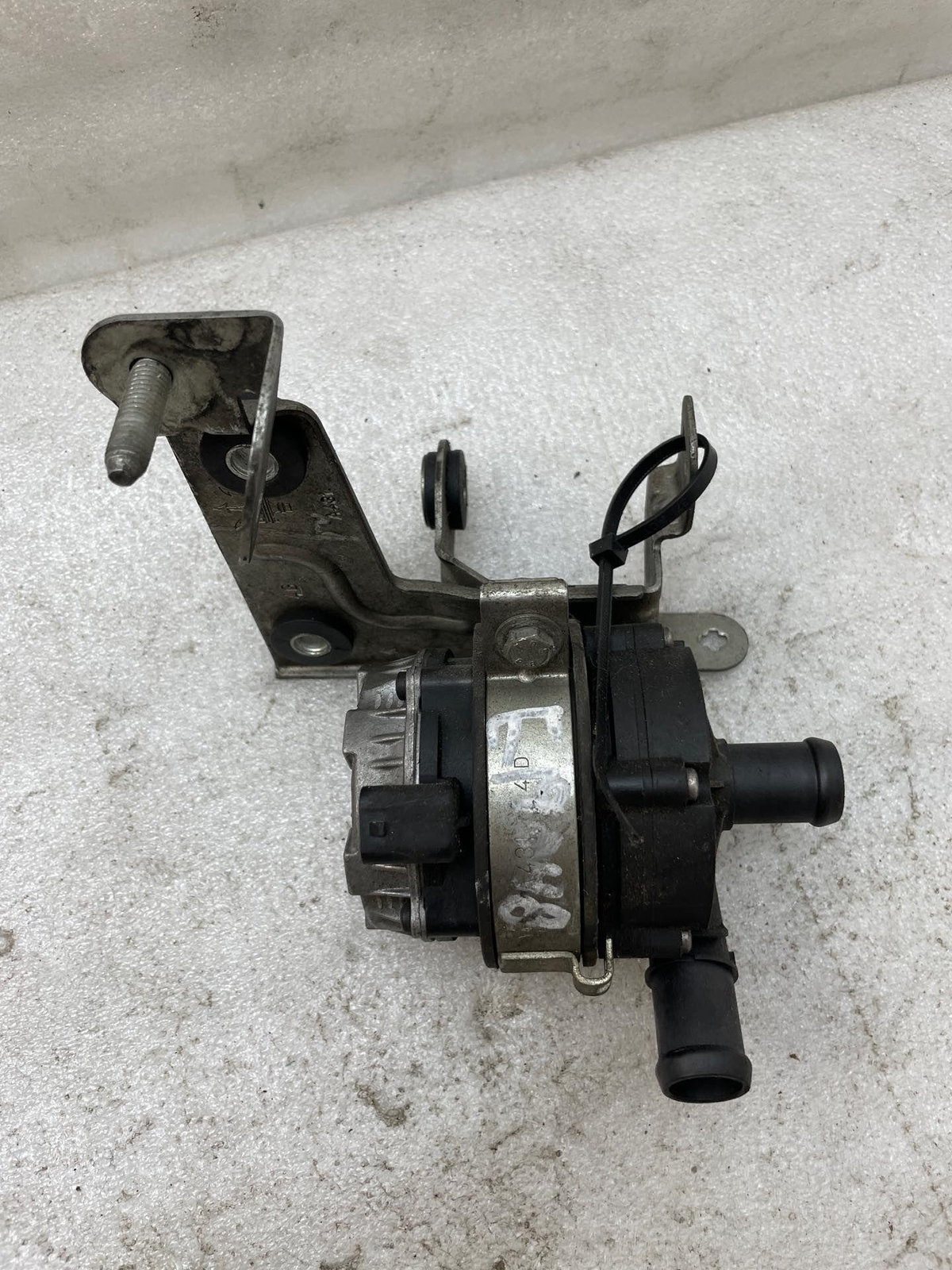2015 MASERATI GHIBLI Coolant Pump 670005347 3.0L OEM
