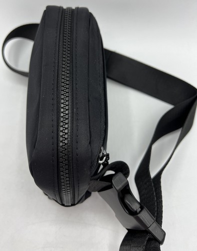 RYTHM - Smell Proof Fanny Pack. One Size Black Belt Bag No Smell Zipper Closure - Picture 4 of 5