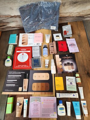 Mixed Beauty Samples Clinique Bobbi Liftactiv Polo KVD Peach Lily Versace +Bag