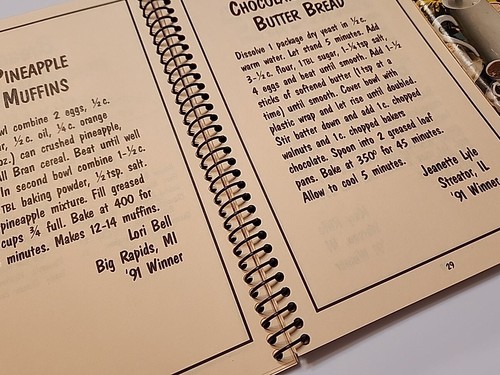 Favorite Family Recipes Kline's Davis Heer's Katz Golde's Daughtreys COOKBOOK - Picture 5 of 7