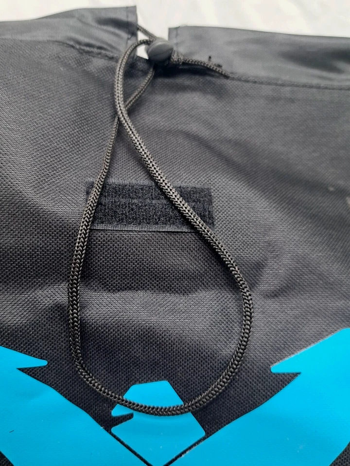 Mochila DC Batman Nightwing con cordón negra/azul AKA DIck Grayson & Robin Foto 4 de 4