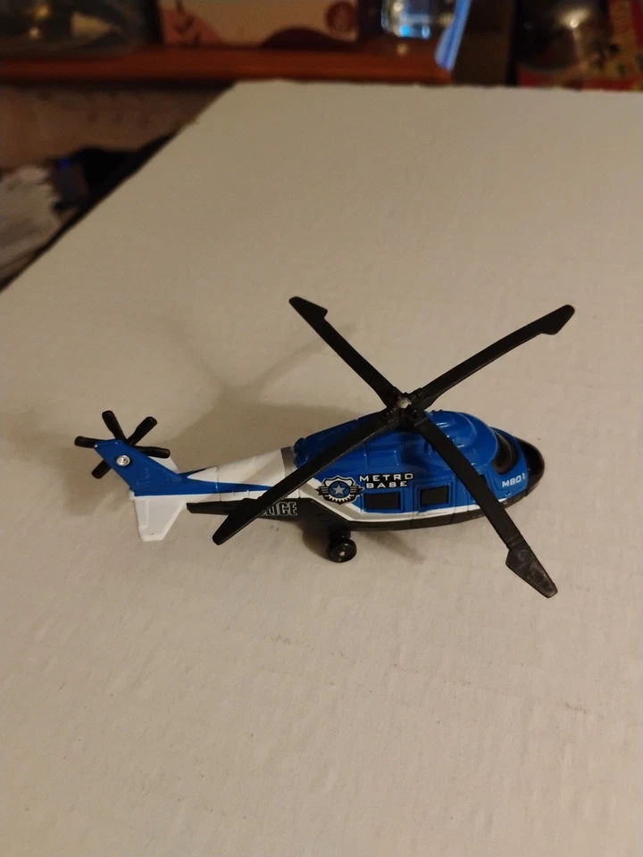 Matchbox 2001 Police Metro Base Rescue Helicopter #MB01 - Image 4 of 4