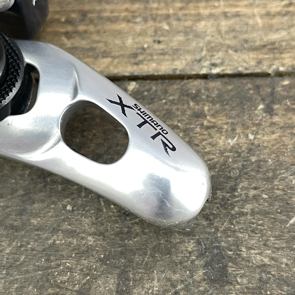 Juego de frenos voladizos traseros vintage Shimano XTR BR-M900 hecho en Japón nuevo de stock con yugo Foto 3 de 4