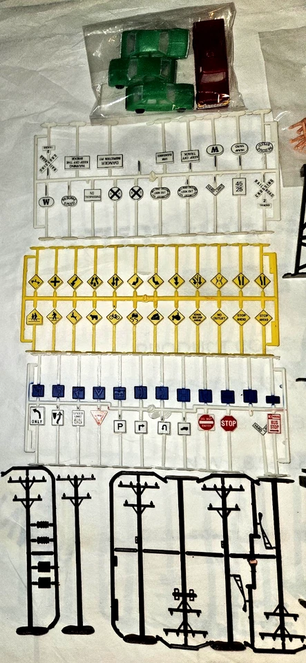 110 pc. HO Scale Train Layout Accessories Lot, Towers, Signs, Poles, Diorama Kit - Image 2 of 4