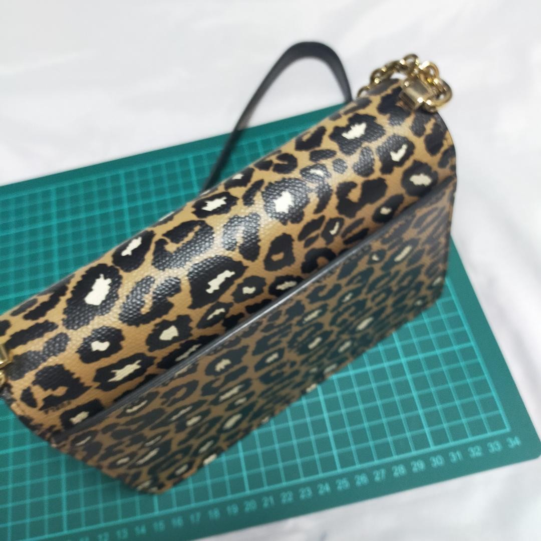 Leopard pattern FURLA crossbody chain shoulder bag - image 8