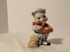 Vintage Bronson Collection Ceramic Pig Chef Figurine Srilanka 1994