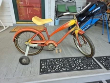 VINTAGE AMF JR. ROADMASTER BICYCLE 1960'S Nice Condition With Training Wheels 