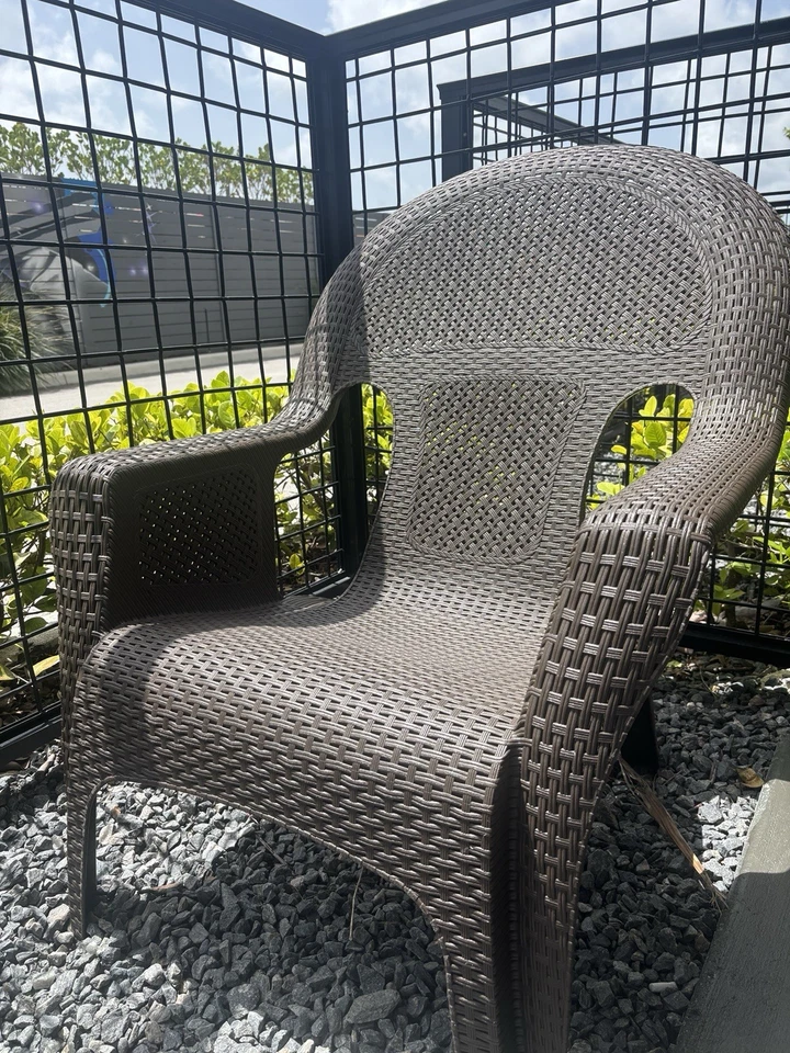 Sillón tejido con marco de polipropileno gris Adams Foto 3 de 3