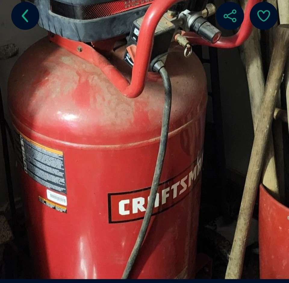 Craftsman 18 Drawer Tool Chest &air Compressor  - Image 2 of 2