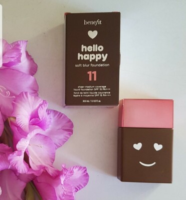 Benefit Hello Happy Soft Blur Foundation - Farbton 11 Dark + Gratis Geschenk
