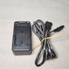 Genuine OEM SONY BC-V615A Battery Charger 8.4V For NP-F970 NP-F750 NP-F550 F530